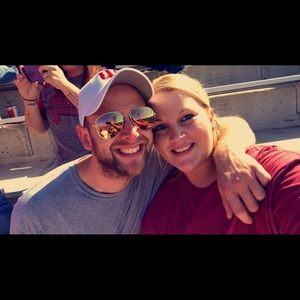 Meet your Posher, Lora